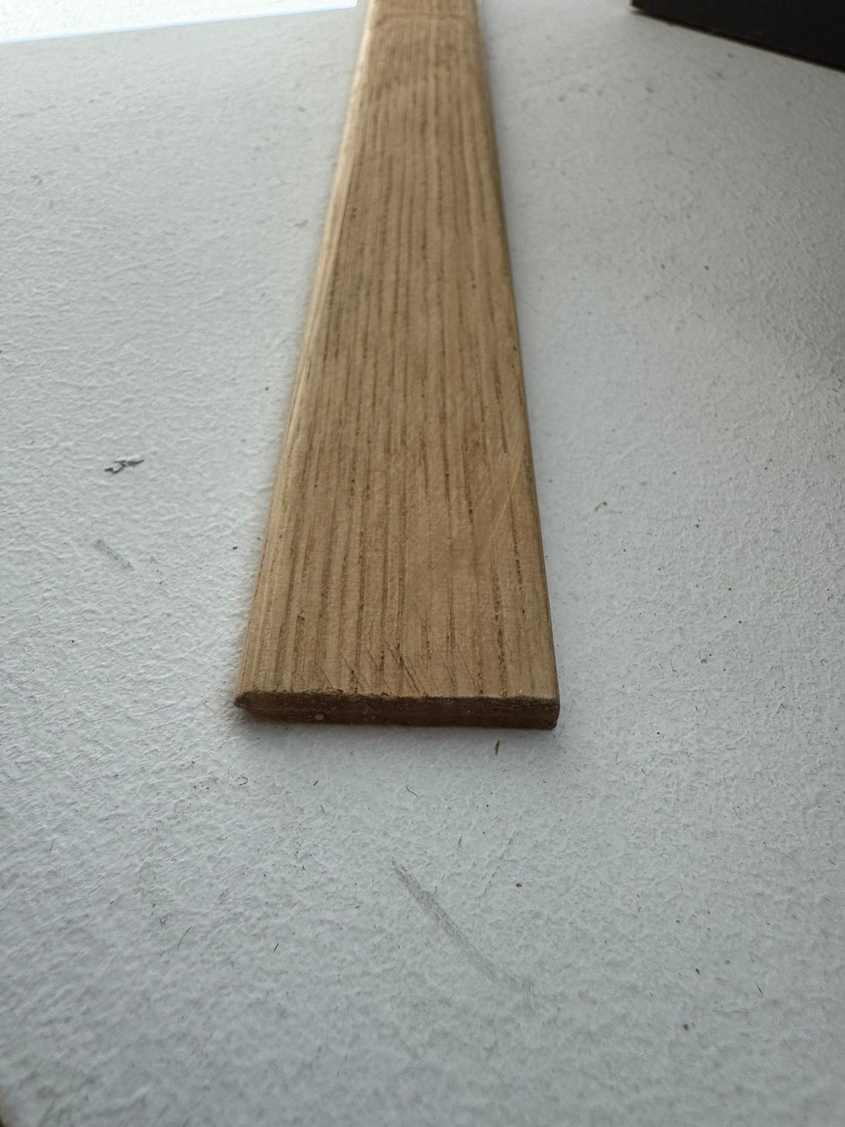 Планкен Дуб массив 28х5мм (фаска 2v)